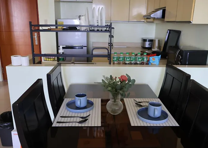 Simple&convience 1br In Bgc Near Hight Street Sm Aura Манила