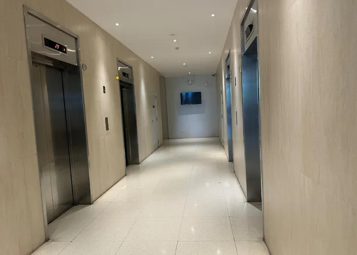 Simple&convience 1br In Bgc Near Hight Street Sm Aura Апартаменты Манила