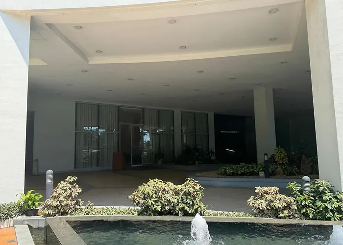 Simple&convience 1br In Bgc Near Hight Street Sm Aura *